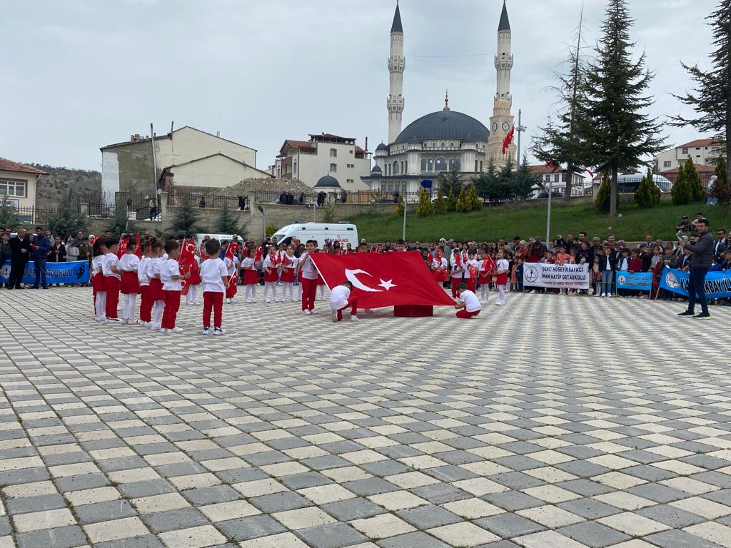 23 Nisan Ulusal Egemenlik ve Çocuk Bayramı Coşkuyla Kutlandı